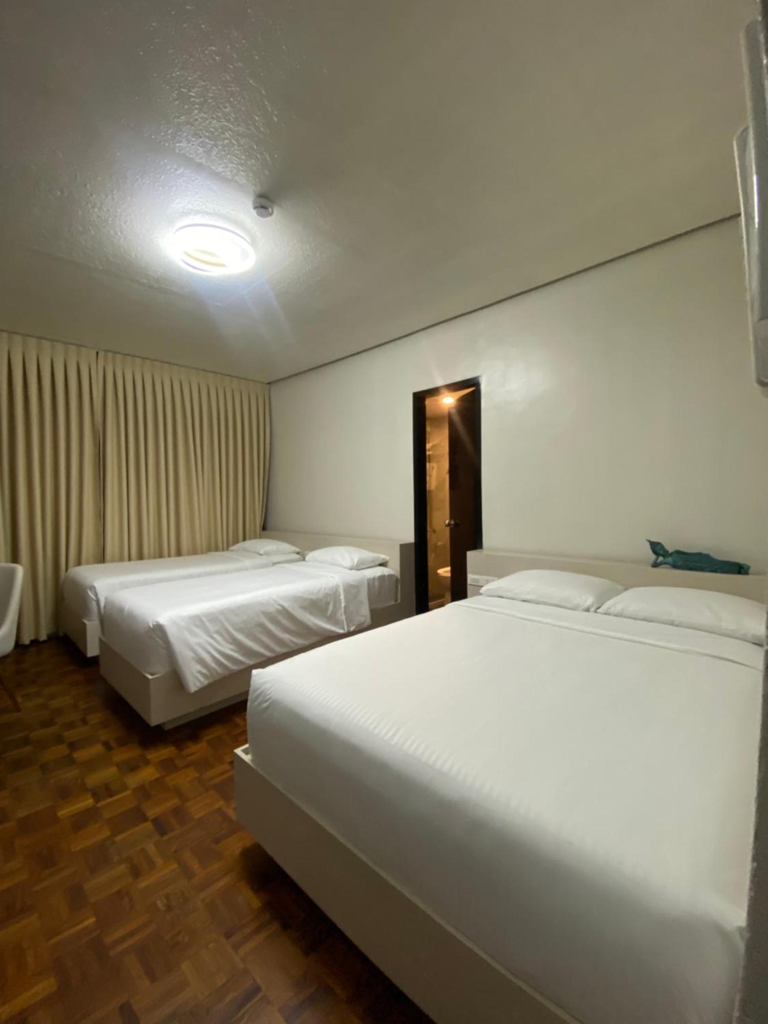 Honey Suite Room Inside Bee Cafe Cebu At Ayala Area Exterior foto